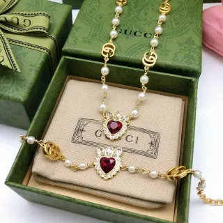 Gucci Heart Pendant Pearl-Beaded Gold-Tone Necklace