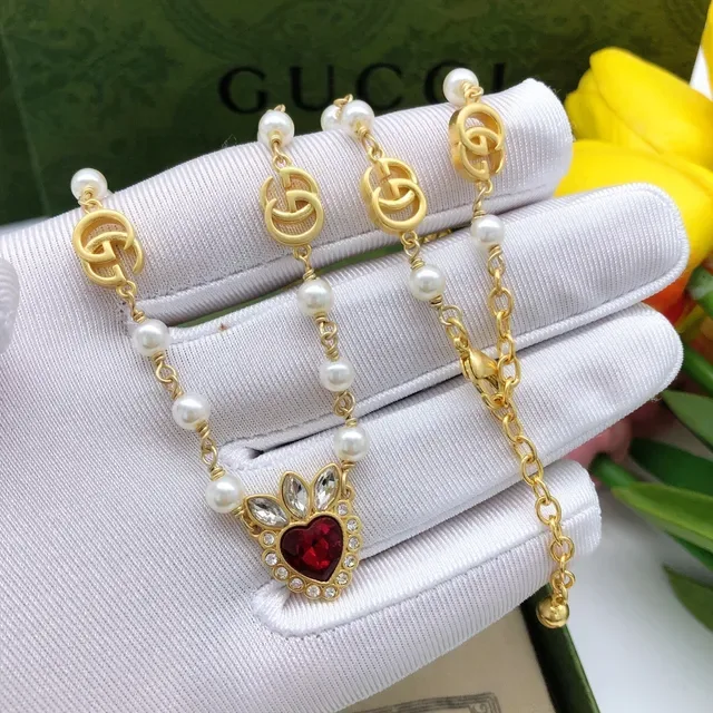 Gucci Heart Pendant Pearl-Beaded Gold-Tone Necklace 4