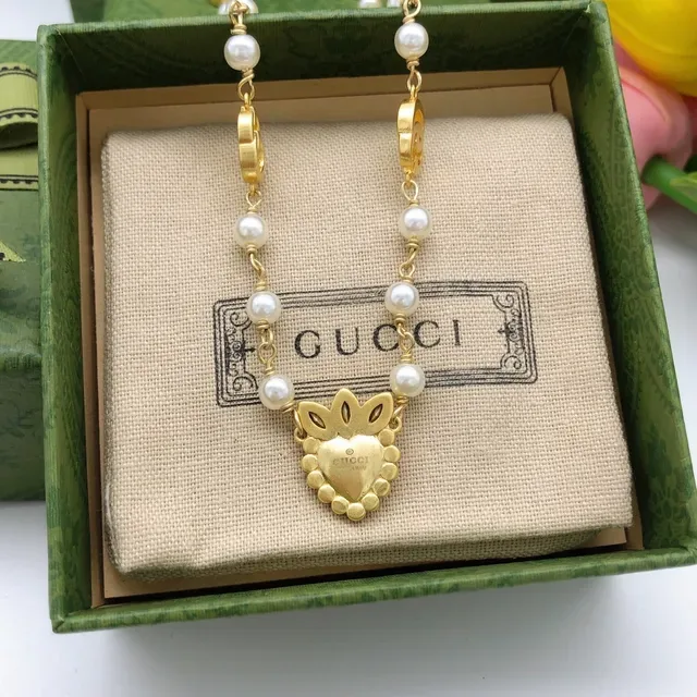 Gucci Heart Pendant Pearl-Beaded Gold-Tone Necklace 5