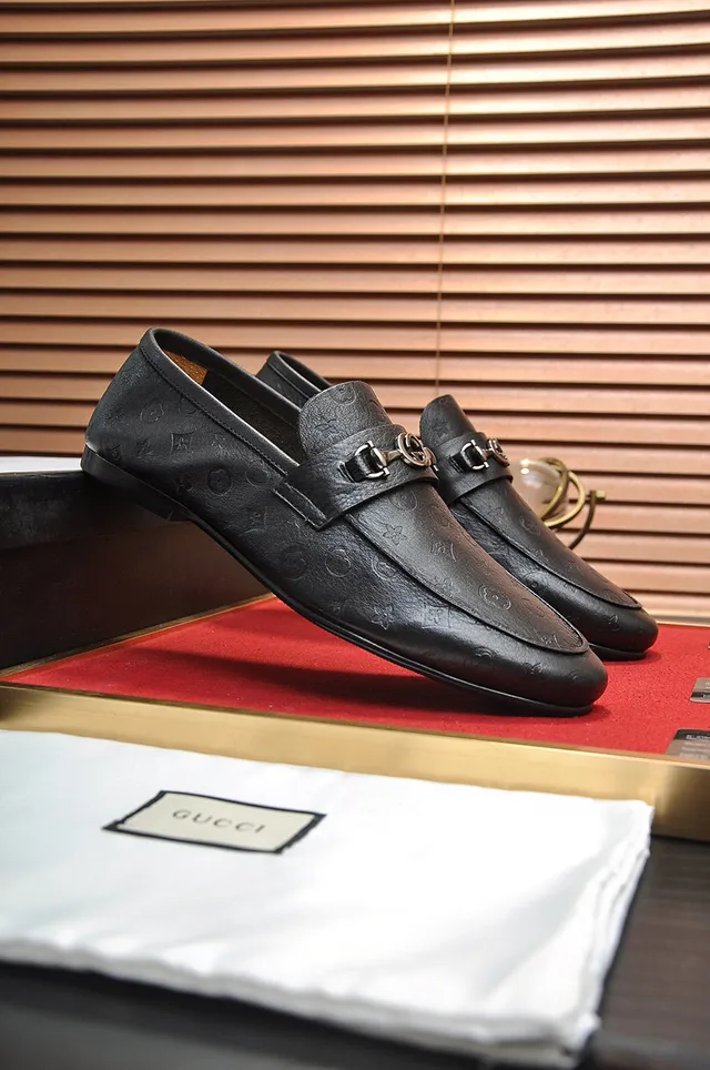 Gucci Horsebit 1955 Noir embossé GG mocassins 9