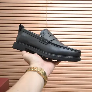 Gucci Horsebit 1955 काला चमड़े का लोफर