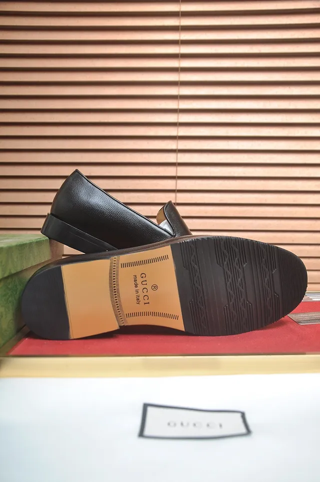 Gucci Horsebit 1955 Black Pebbled Leather Loafers 7