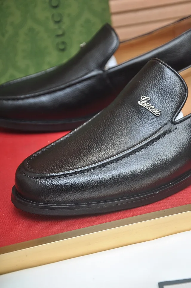 Gucci Horsebit 1955 Black Pebbled Leather Loafers 8