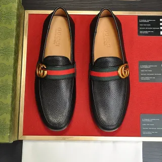 Gucci Horsebit 1955 काला पेब्ल्ड लेदर वेब स्ट्राइप लोअफर्स