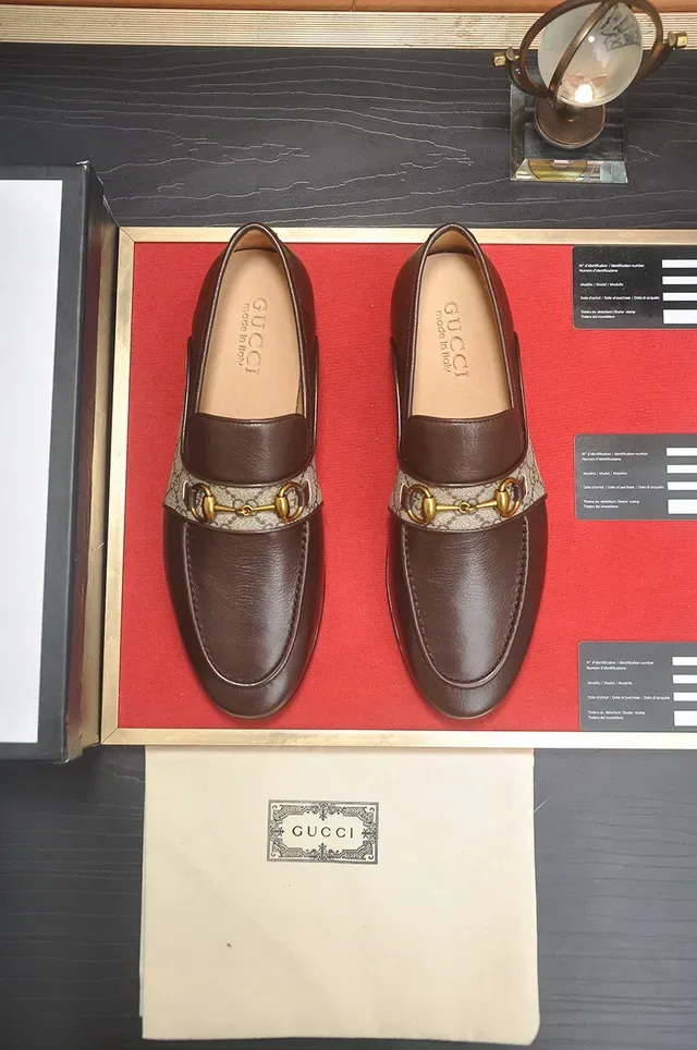 Gucci Horsebit 1955 भूरा और बेज GG Web लूफर्स 2