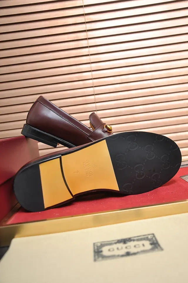 Gucci Horsebit 1955 Burgundy Gold Leather Buckle Loafer 3