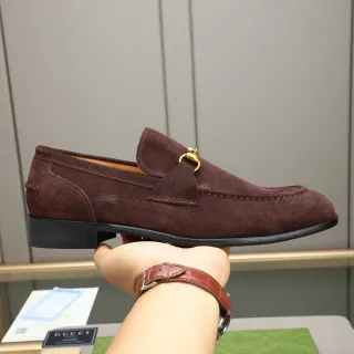 Gucci Horsebit 1955 बर्गंडी मखमली लोफर