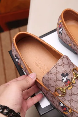 Gucci Horsebit 1955 Mickey Mouse imprimé mocassins 4