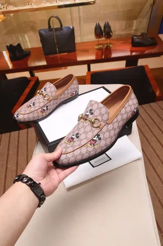 Gucci Horsebit 1955 Mickey Mouse imprimé mocassins 8
