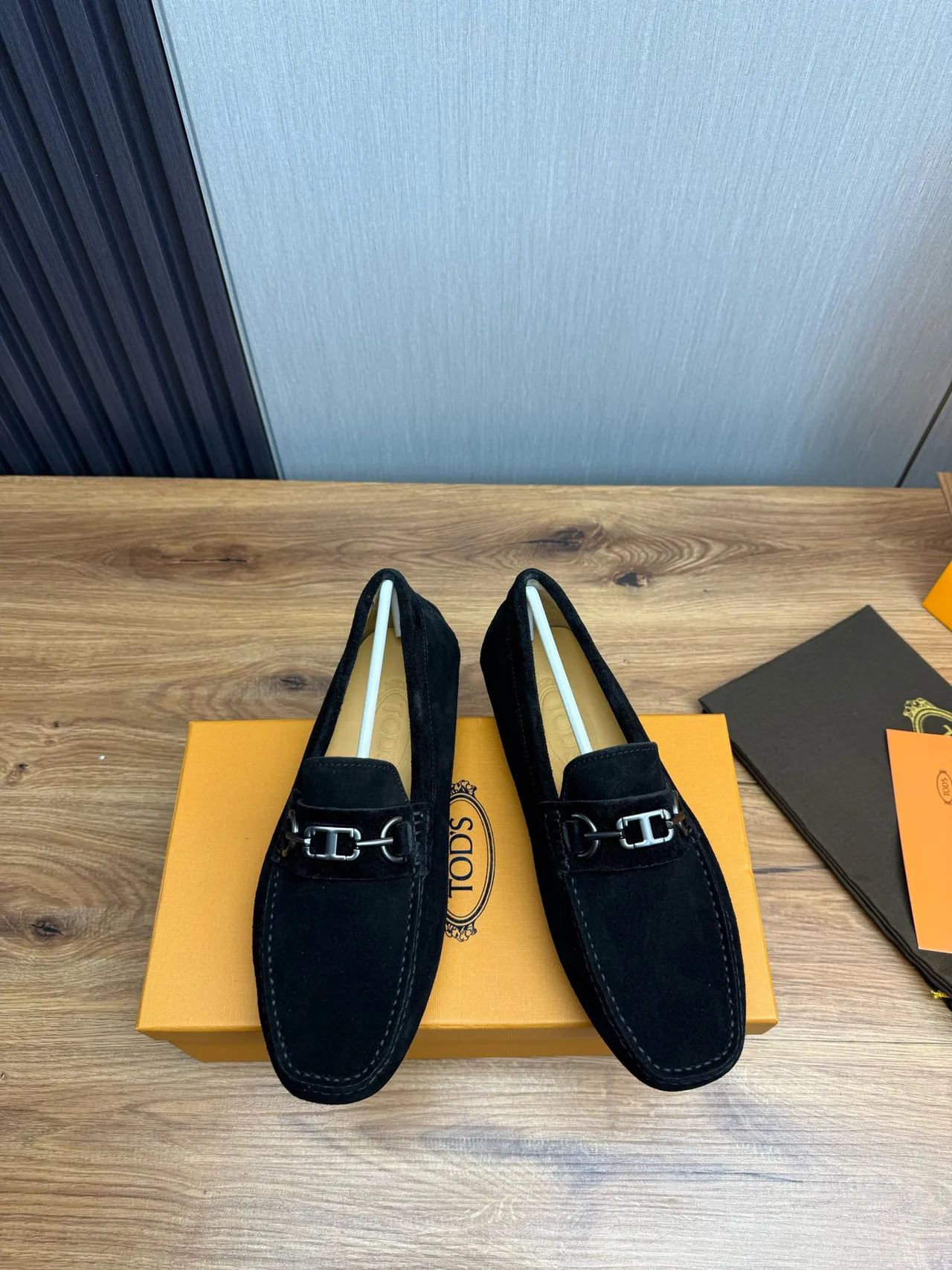 Gucci Horsebit Loafer mocassins en daim noir 2