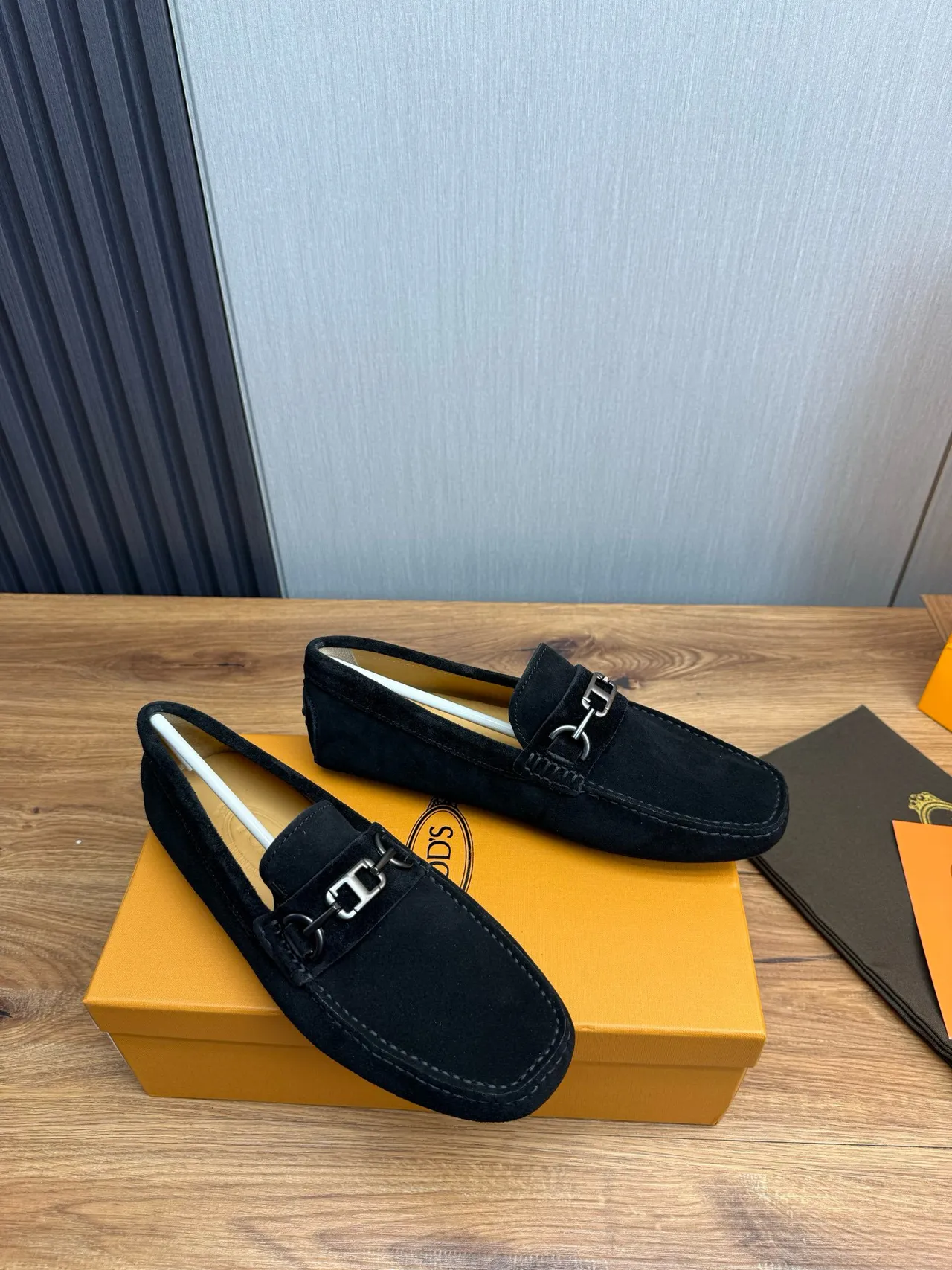 Gucci Horsebit Loafer mocassins en daim noir 3