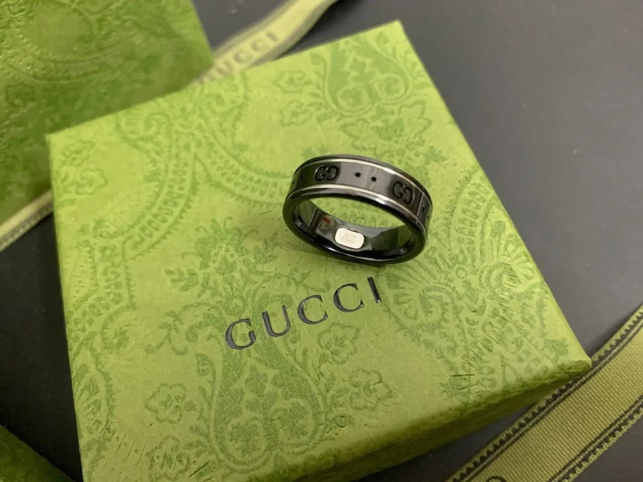 Gucci Interlocking G Ceramic and Metal Rings 9