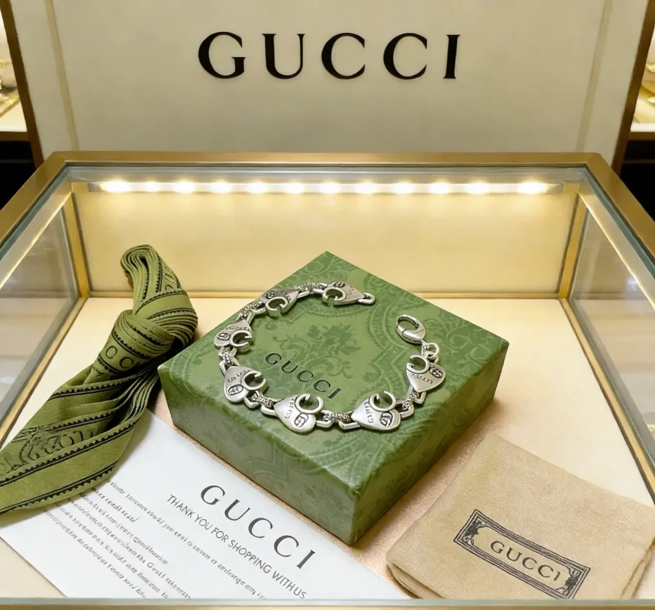 Gucci Interlocking G Heart-Link Silver-Tone Bracelet 6