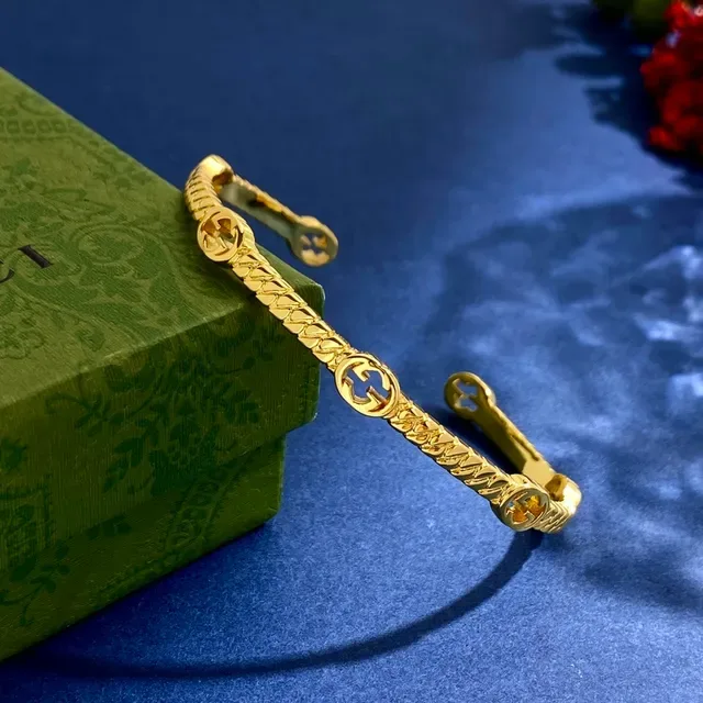 Gucci Interlocking G Twisted Rope Cuff Bracelet 8