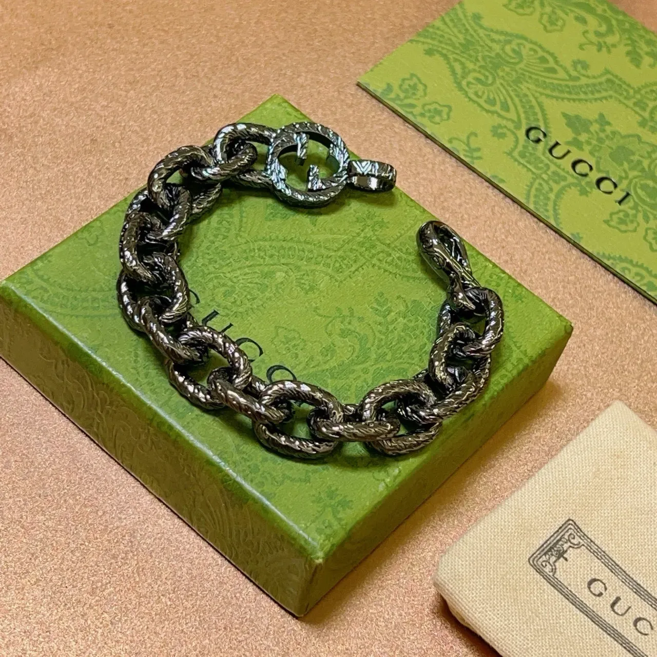 Gucci Interlocking G Twisted Rope-Link Oxidized Black Bracelet 3