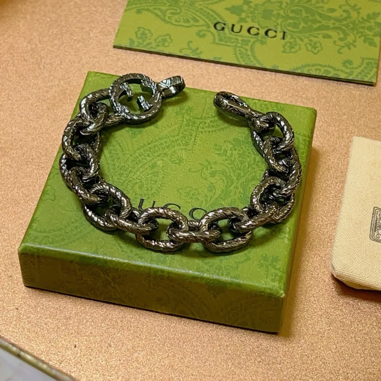Gucci Interlocking G Twisted Rope-Link Oxidized Black Bracelet 6