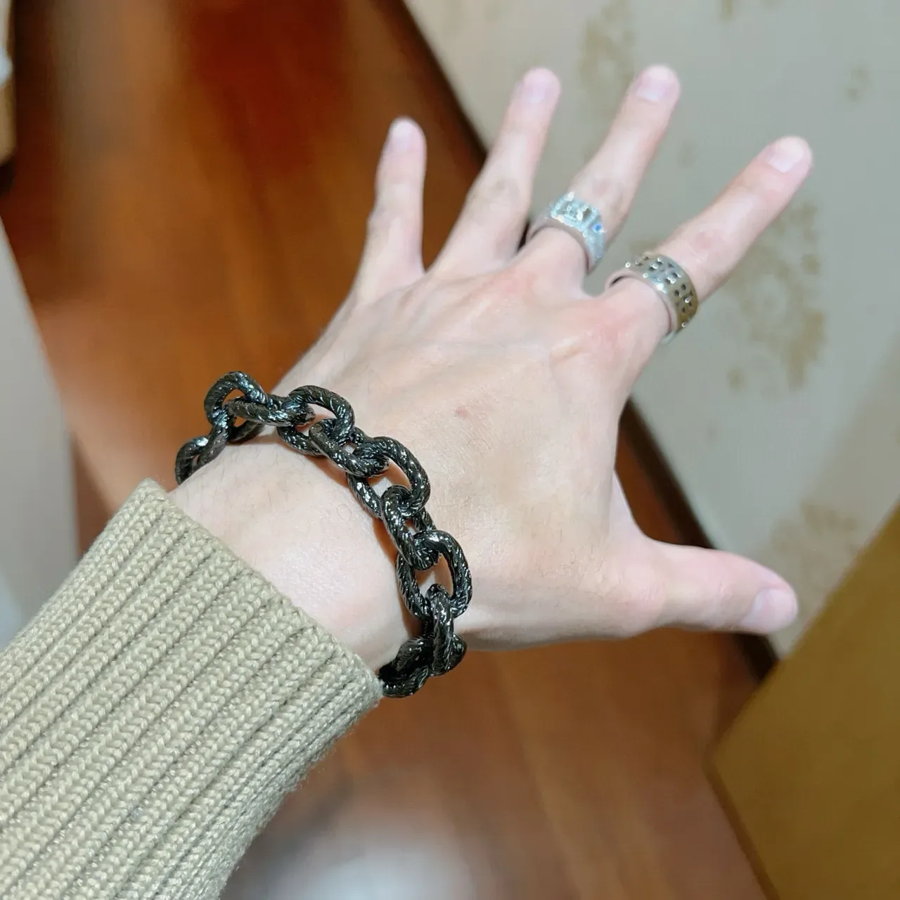 Gucci Interlocking G Twisted Rope-Link Oxidized Black Bracelet 8