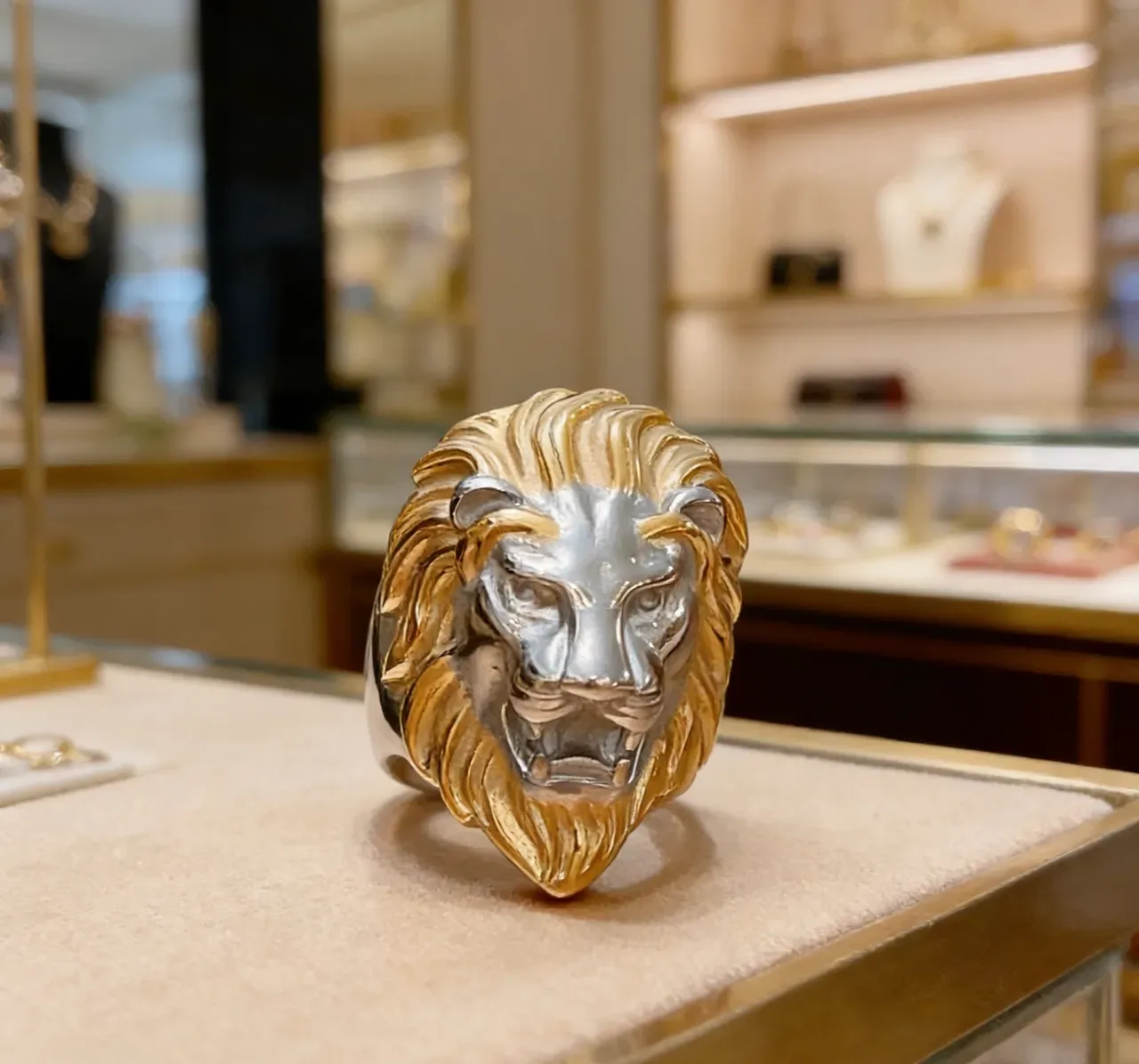 Gucci Lion Head Two-Tone Gold and Silver Ring 6