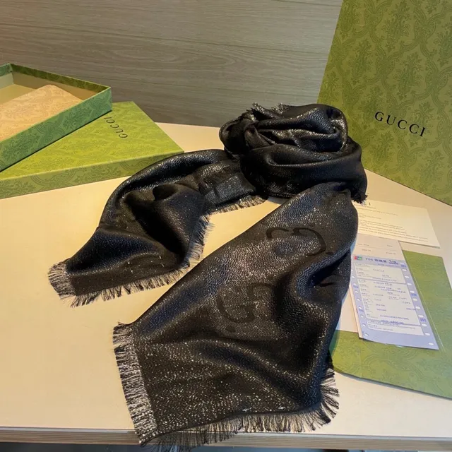 Gucci Monogram Métallique à Franges Écharpe de Soie Noire 9