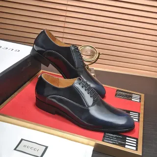 Gucci Navy Polished Leather Cap Toe Oxford Shoes