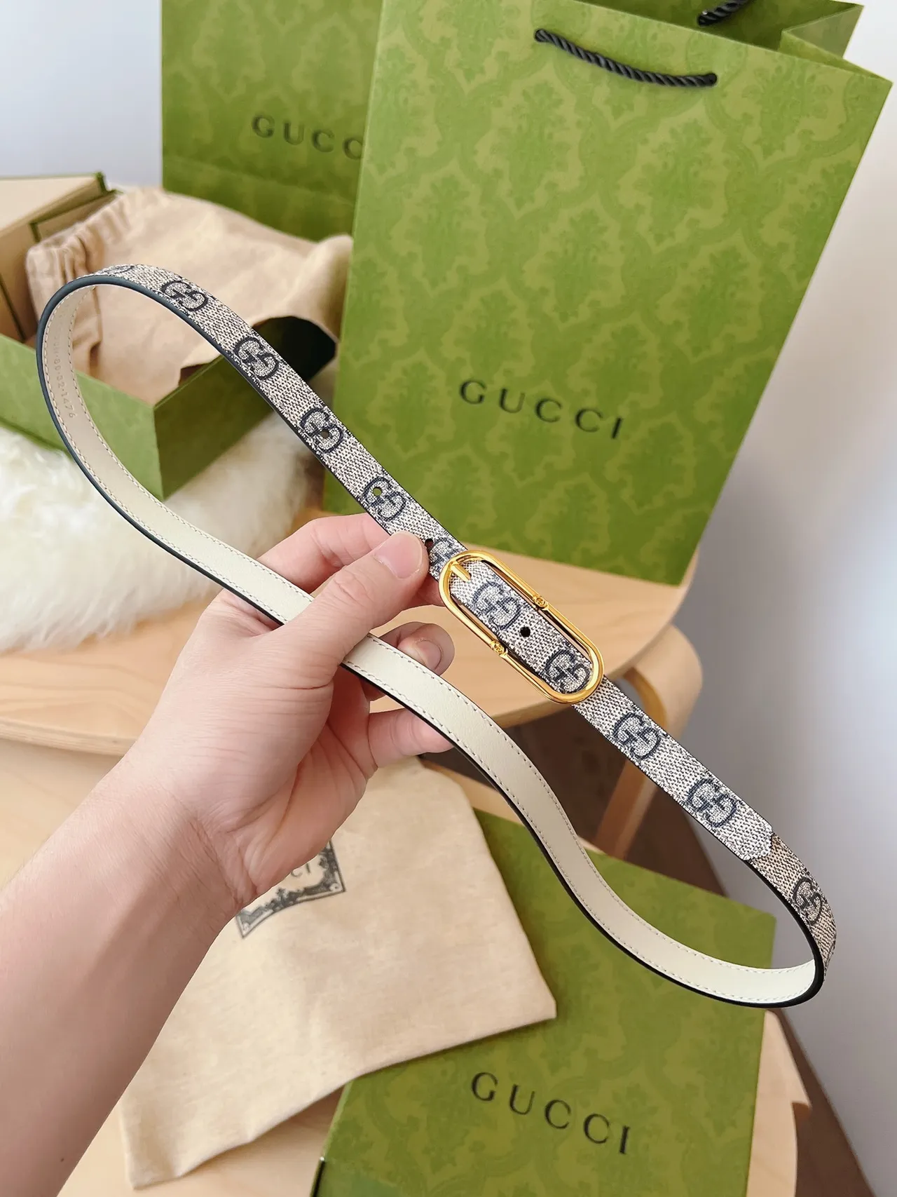 Gucci Ophidia Gray White GG Supreme Canvas Narrow Silhouette Leather Belt 4