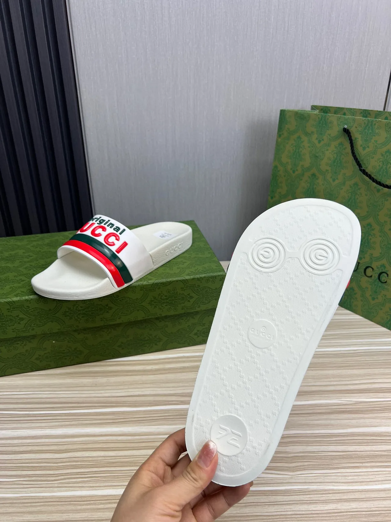 Gucci Original Slide White Red Green Slippers 3