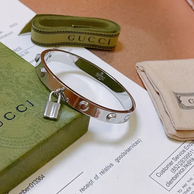 Gucci Padlock Silver Beige Rigid Hinged Bangle Charm Bracelet 9