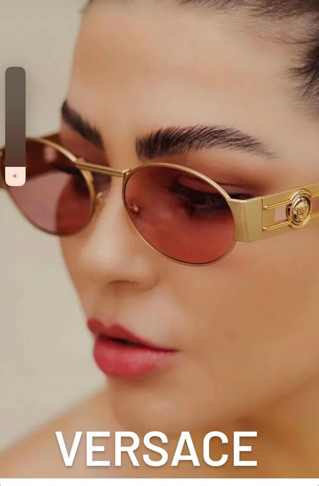 Gucci Óculos de Sol Redondos de Metal Dourados e Pretos 2