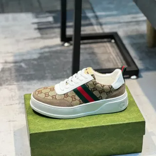 غوتشي Screener بيج Monogram Web Stripe لايف ستايل سنيكرز