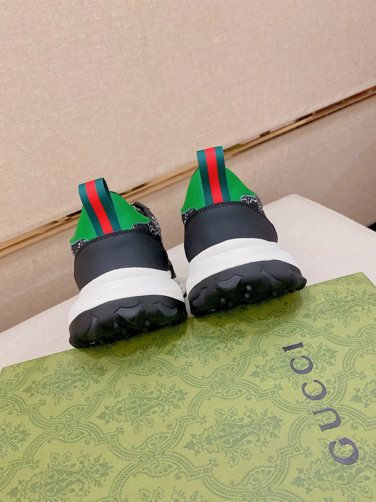 Gucci Screener Black Green Red Web Stripe Lifestyle Sneakers 3