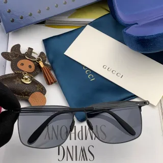 Gucci Screener Black Rectangular Semi-Rimless Gradient Sunglasses