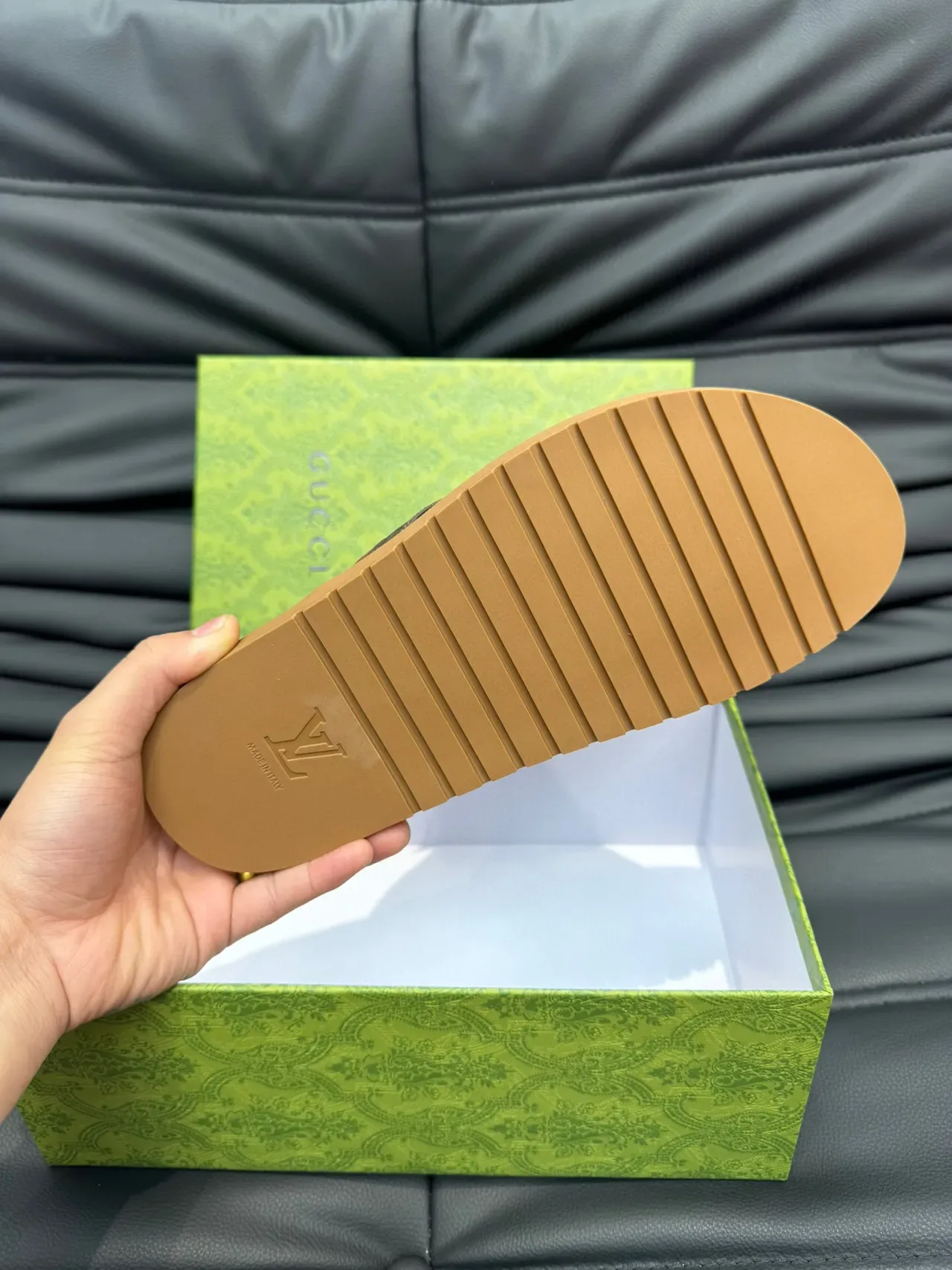 Gucci Screener Marron Vert GG Monogram Cuir Embossé Ruban Dentelle Nœud Détail Pantoufles 9
