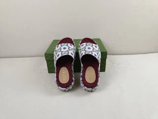Gucci Screener GG Web White Green Red Burgundy Platform Slippers 9