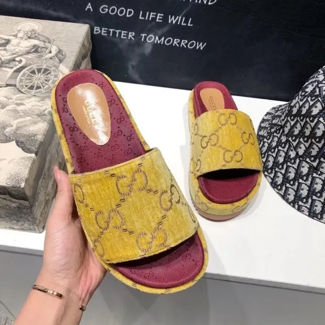 Gucci Screener Jaune moutarde et Bourgogne GG Monogram Sandales à plateforme 8
