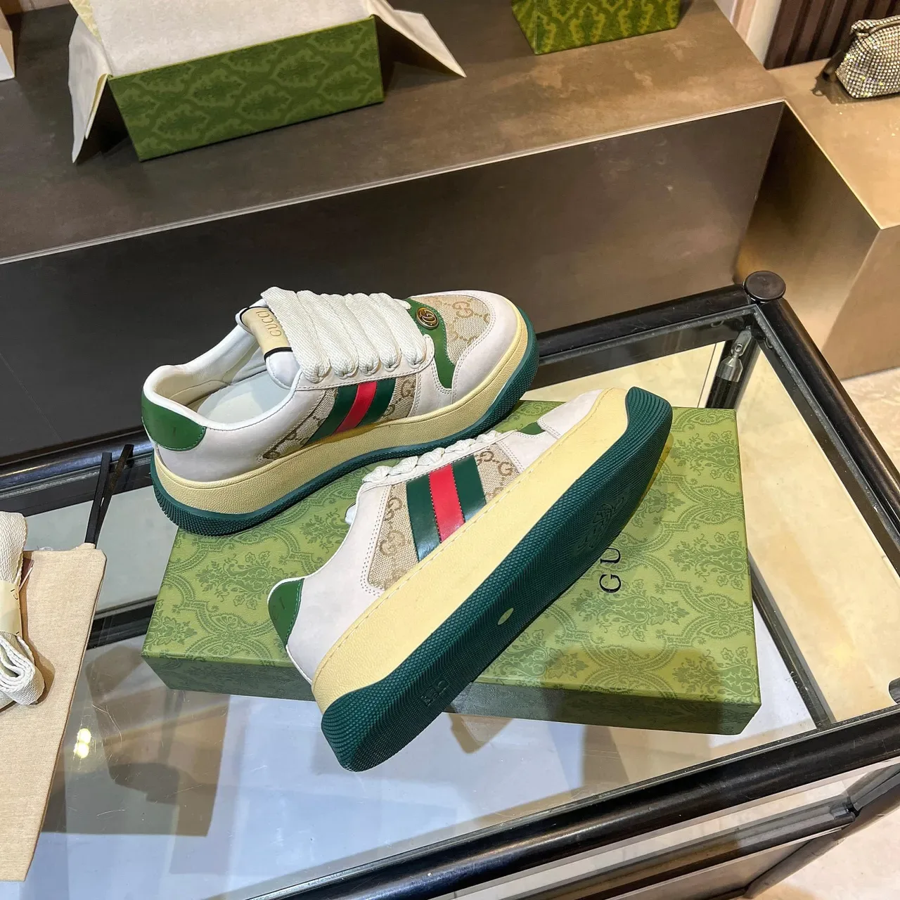 Gucci Screener Off-White e Beige GG Monogram Web Stripe Tênis Lifestyle 9