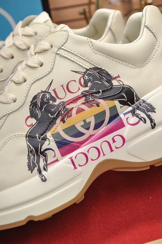 Gucci Screener Off-White Leather Graphic Side Print Lifestyle Sneakers 2