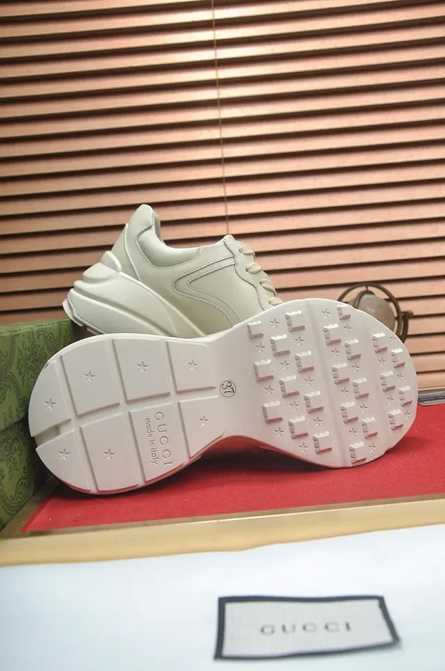 Gucci Screener Off-White Leather Interlocking GG Logo Lifestyle Sneakers 2