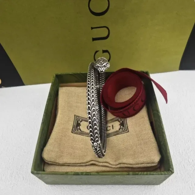 Gucci Serpent Silver Green Snake-Link Chain Sculpted Heads Bracelet 6
