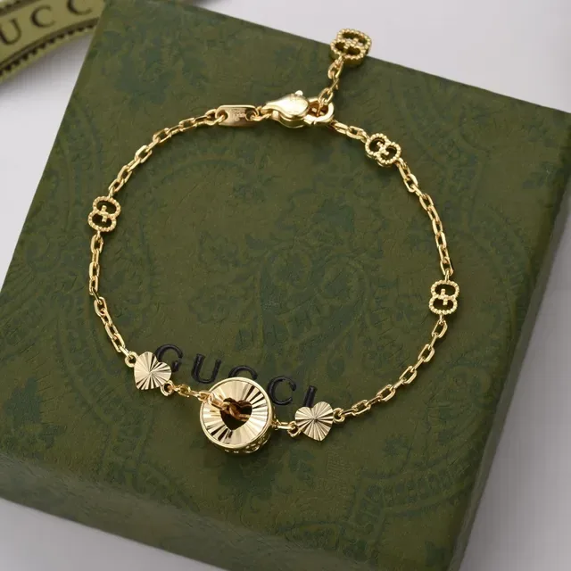 Gucci Silver Black Chain-Link Engraved Disc Bracelet 5