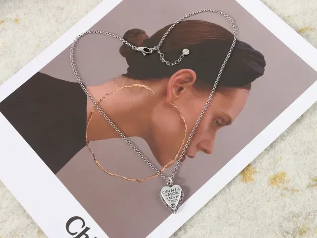 Gucci Silver Black Heart-Shaped Locket Engraved Latin Phrase Necklace 6