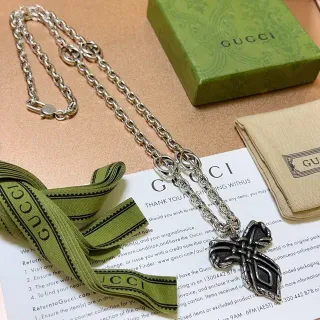 Gucci Silver Black Interlocking G-Link Chain Cross-Shaped Pendant Necklace