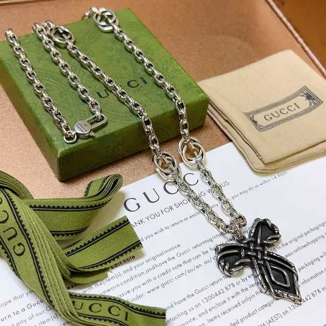 Gucci Silver Black Interlocking G-Link Chain Cross-Shaped Pendant Necklace 2