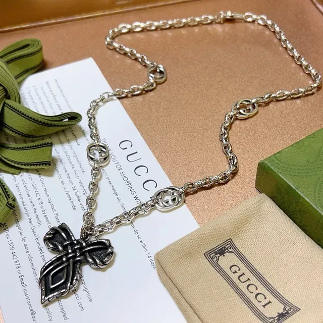 Gucci Silver Black Interlocking G-Link Chain Cross-Shaped Pendant Necklace 4