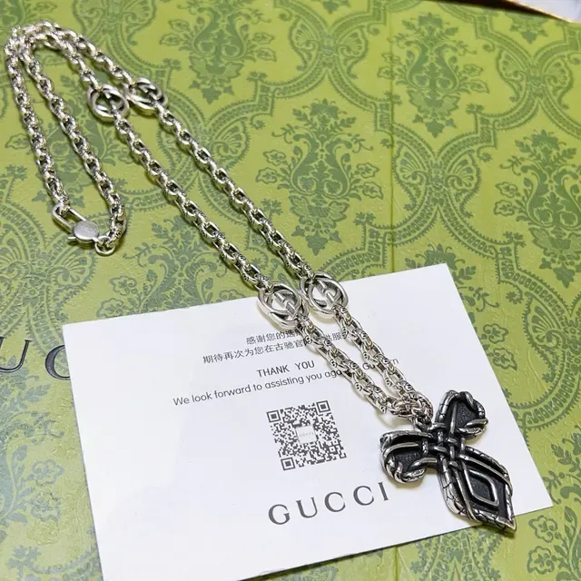 Gucci Silver Black Interlocking G-Link Chain Cross-Shaped Pendant Necklace 6