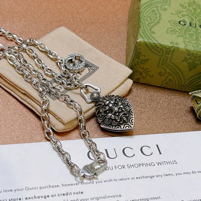 Gucci Silver Chain Ornate Heart Locket Necklace 6