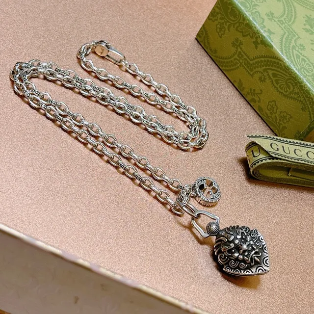 Gucci Silver Chain Ornate Heart Locket Necklace 9