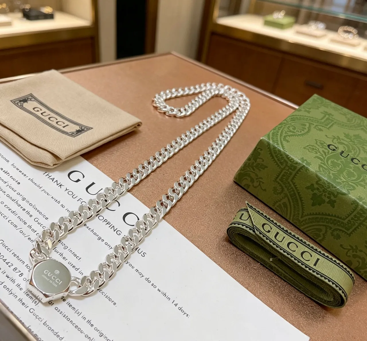 Gucci Silver Green Chunky Curb-Link Chain Octagonal Engraved Pendant Necklace 6