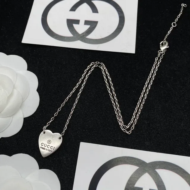 Gucci Silver Heart-Shaped Engraved Logo Necklace 5