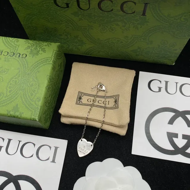 Gucci Silver Heart-Shaped Engraved Logo Necklace 8