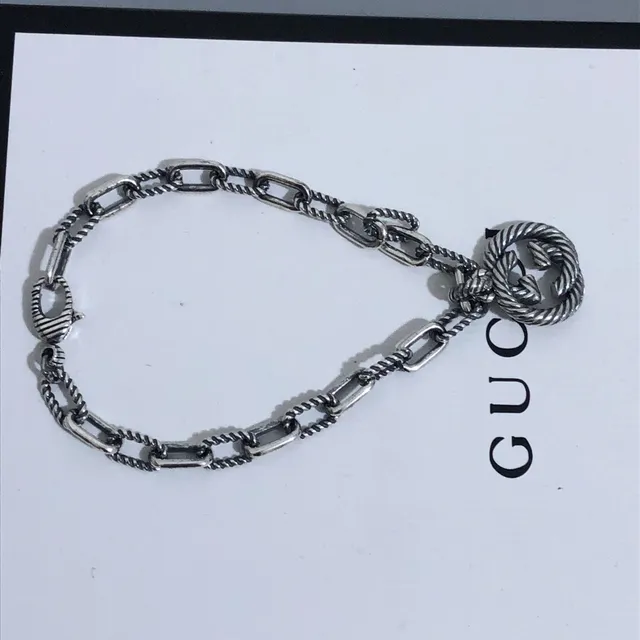 Gucci Silver Twisted Rope Chain Interlocking Double G Pendant Bracelet 2